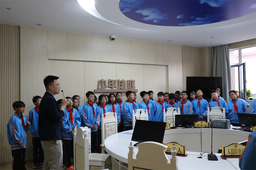少年法庭2.jpg